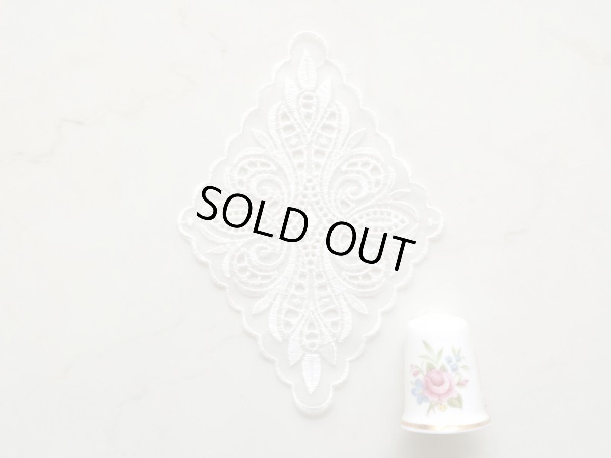 画像2: モチーフレース (2)