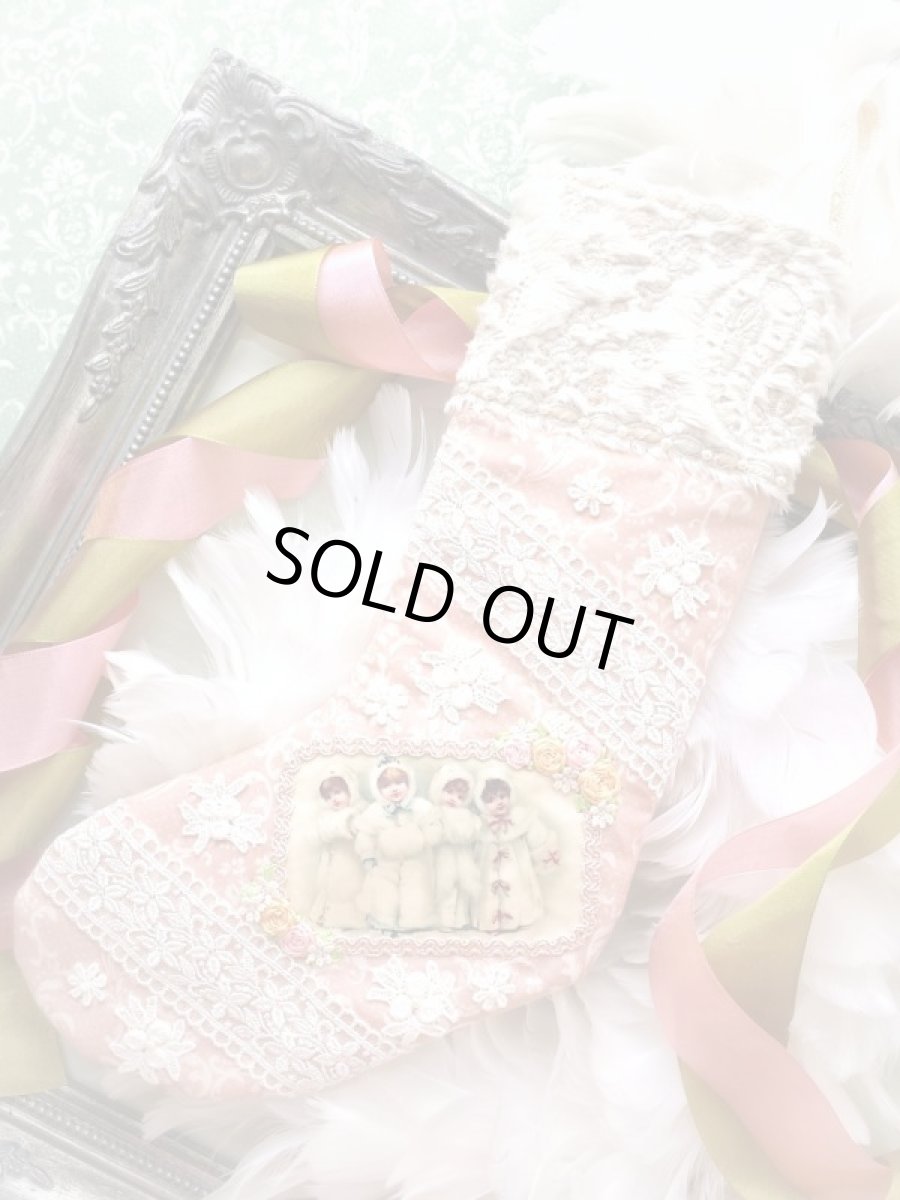 画像1: 【キットの完成品】冬の少女たちのクリスマスブーツ (1)