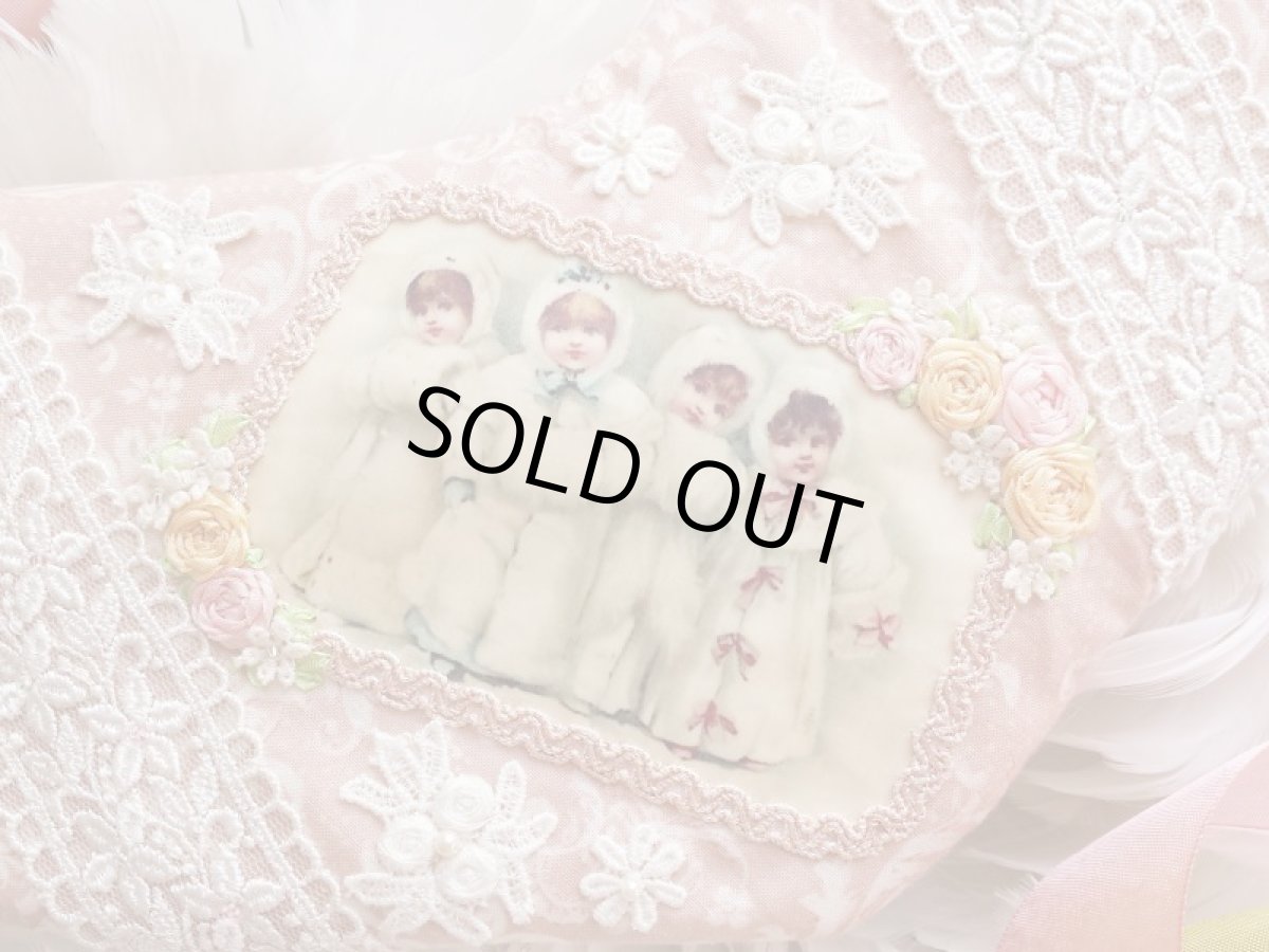 画像3: 【キットの完成品】冬の少女たちのクリスマスブーツ (3)