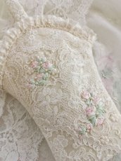 画像4: レースたっぷりリボン刺繍のバスケット型ポーチ完成品 (akiko) (4)