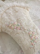 画像5: レースたっぷりリボン刺繍のバスケット型ポーチ完成品 (akiko) (5)