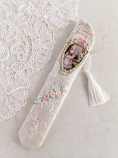 画像2: ヴィクトリアンなリボン刺繍の扇子ケース完成品  (akiko) (2)