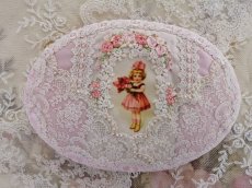 画像2: リボンの少女の楕円のポーチ完成品　B　 (akiko) (2)