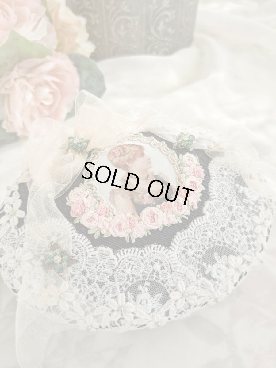 画像1: ヴィクトリアンコラージュBOX　A　 (akiko) (1)