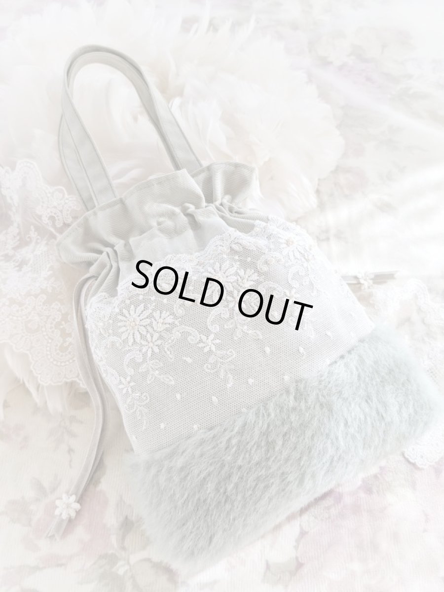 画像1: ドイツモヘアのキラキラフワフワ巾着バッグ完成品 C　 (akiko) (1)