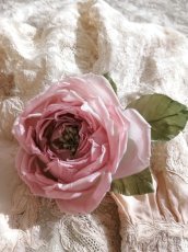 画像2: 布花　〜クラシカルローズのコサージュ〜 (2)