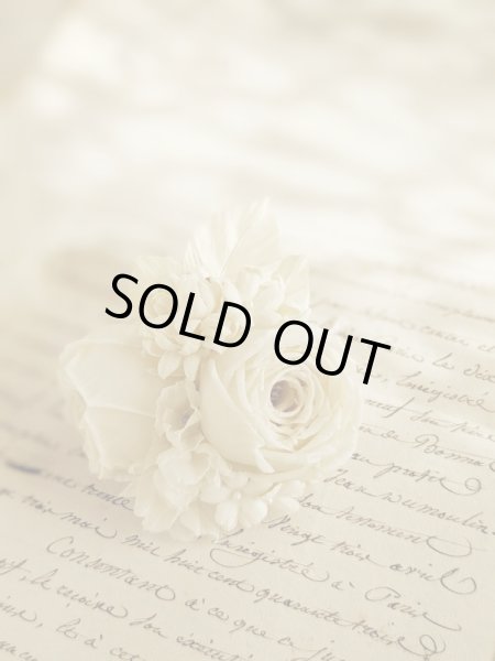 画像3: 布花　〜白薔薇のコサージュ〜 (3)