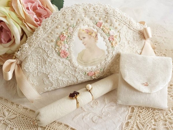 画像1: 【キットの完成品】ヴィクトリアンなアクセサリーポーチ (1)