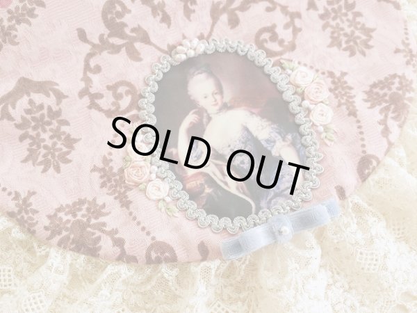 画像2: マリーアントワネットのレースたっぷりポーチのキット (2)