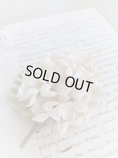 画像5: 布花　〜優しいクリーム色の紫陽花のコサージュ〜 (5)