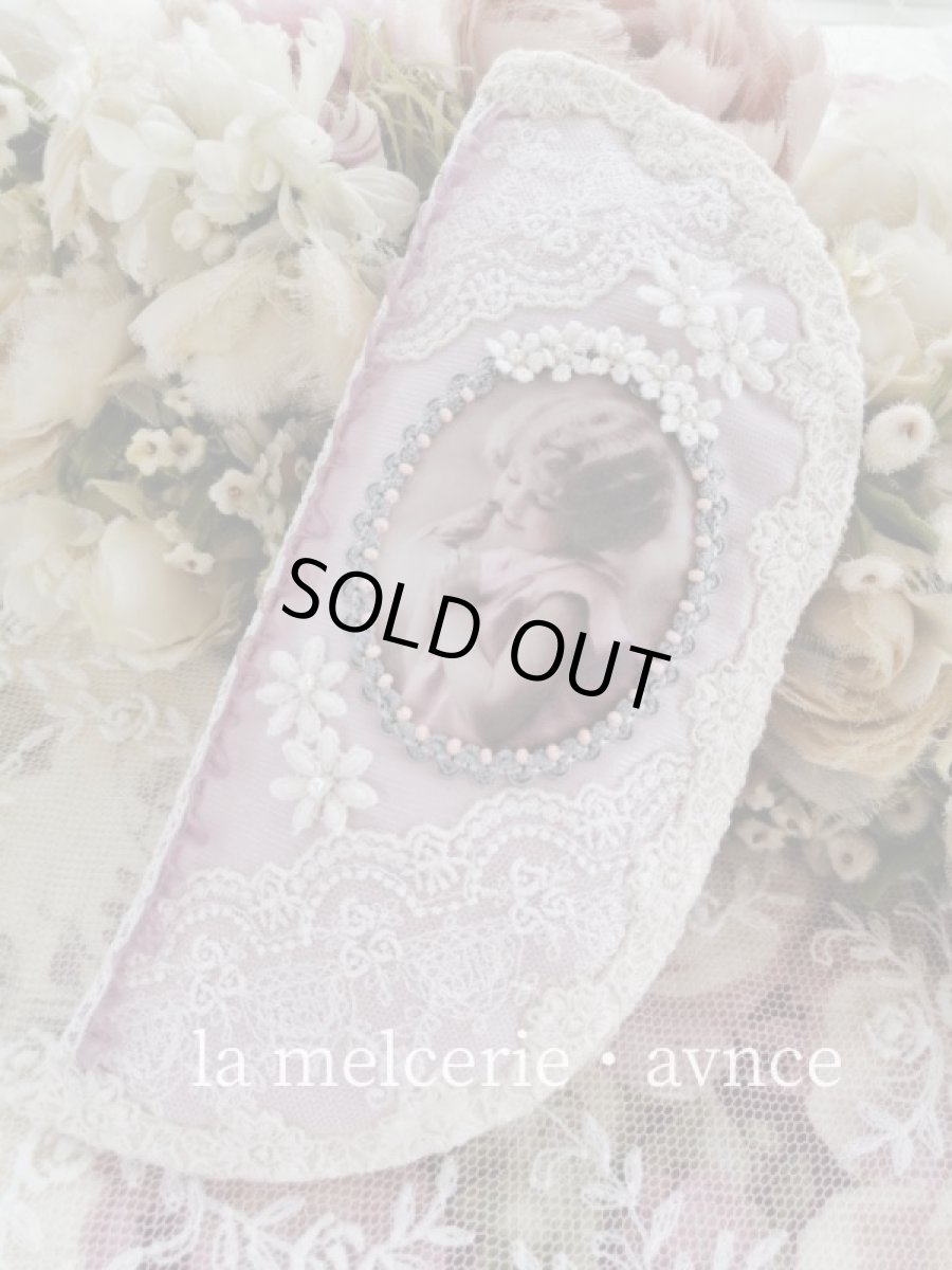 画像1: 【キットの完成品】小鳥と少女のポーチ (1)