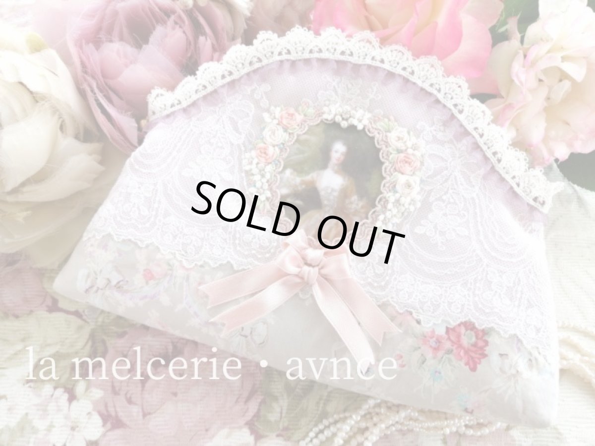 画像2: 【キットの完成品】ヴィクトリアなダブルリボンのポーチ (2)