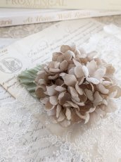 画像2: 布花　〜シックベージュの紫陽花のブーケ〜 (2)