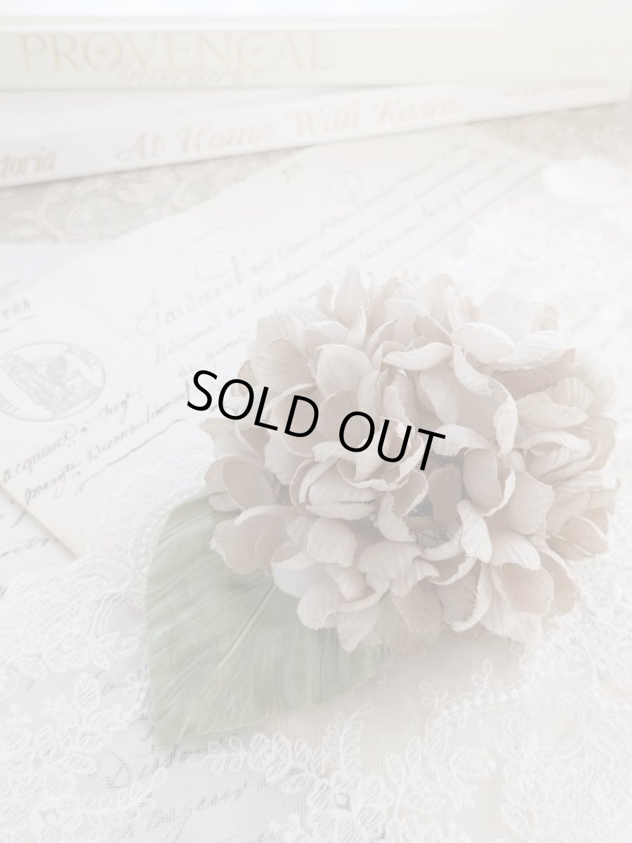 画像3: 布花　〜シックベージュの紫陽花のブーケ〜 (3)