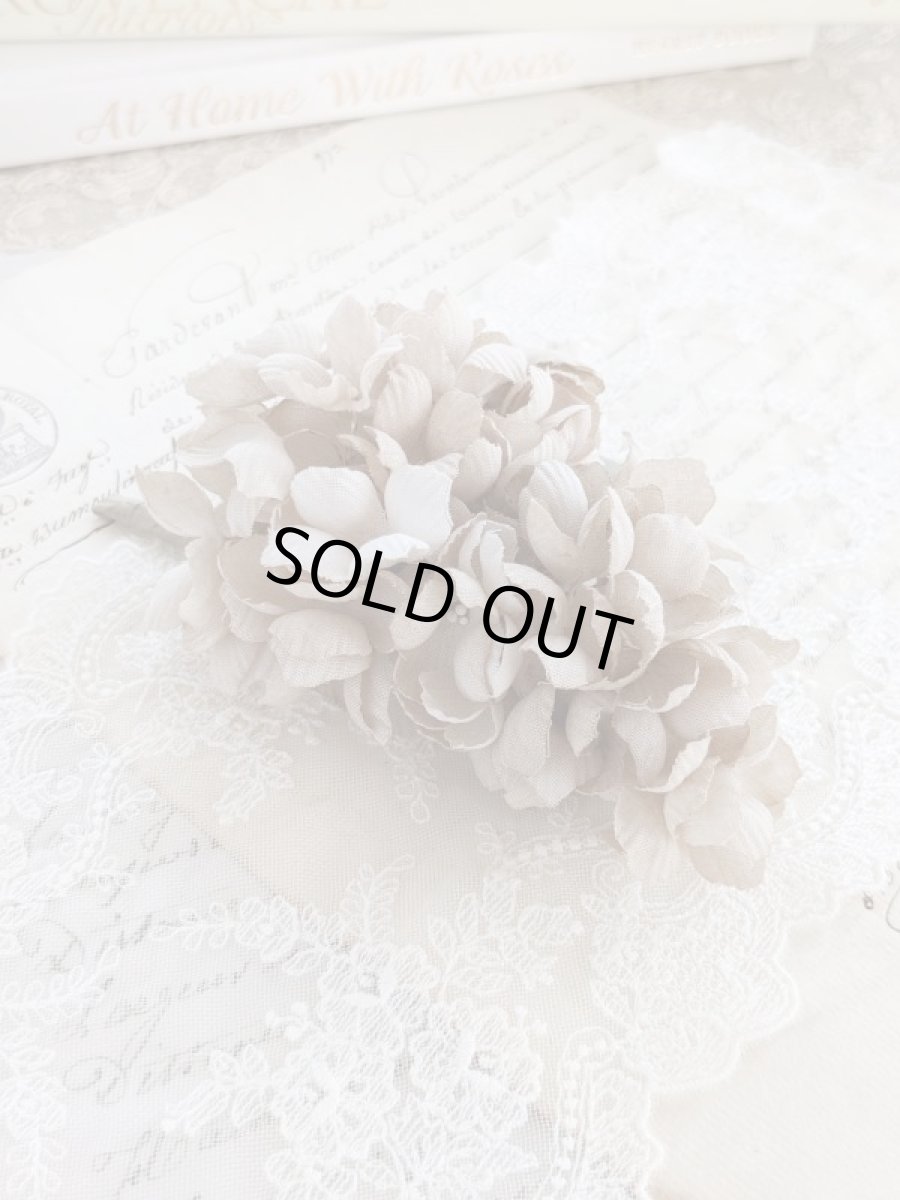 画像3: 布花　〜シックベージュの紫陽花のブーケ〜 (3)