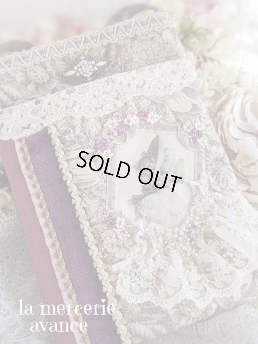 画像1: ヴィクトリアンなポーチ完成品　ブローチ付き　 (akiko) (1)