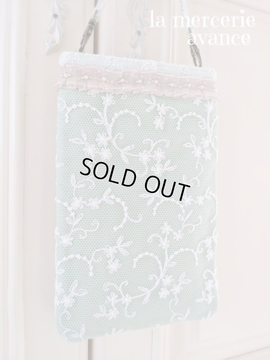 画像4: 薔薇の刺繍がたっぷりのスマホポーチA (akiko) (4)