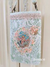 画像3: 薔薇の刺繍がたっぷりのスマホポーチA (akiko) (3)