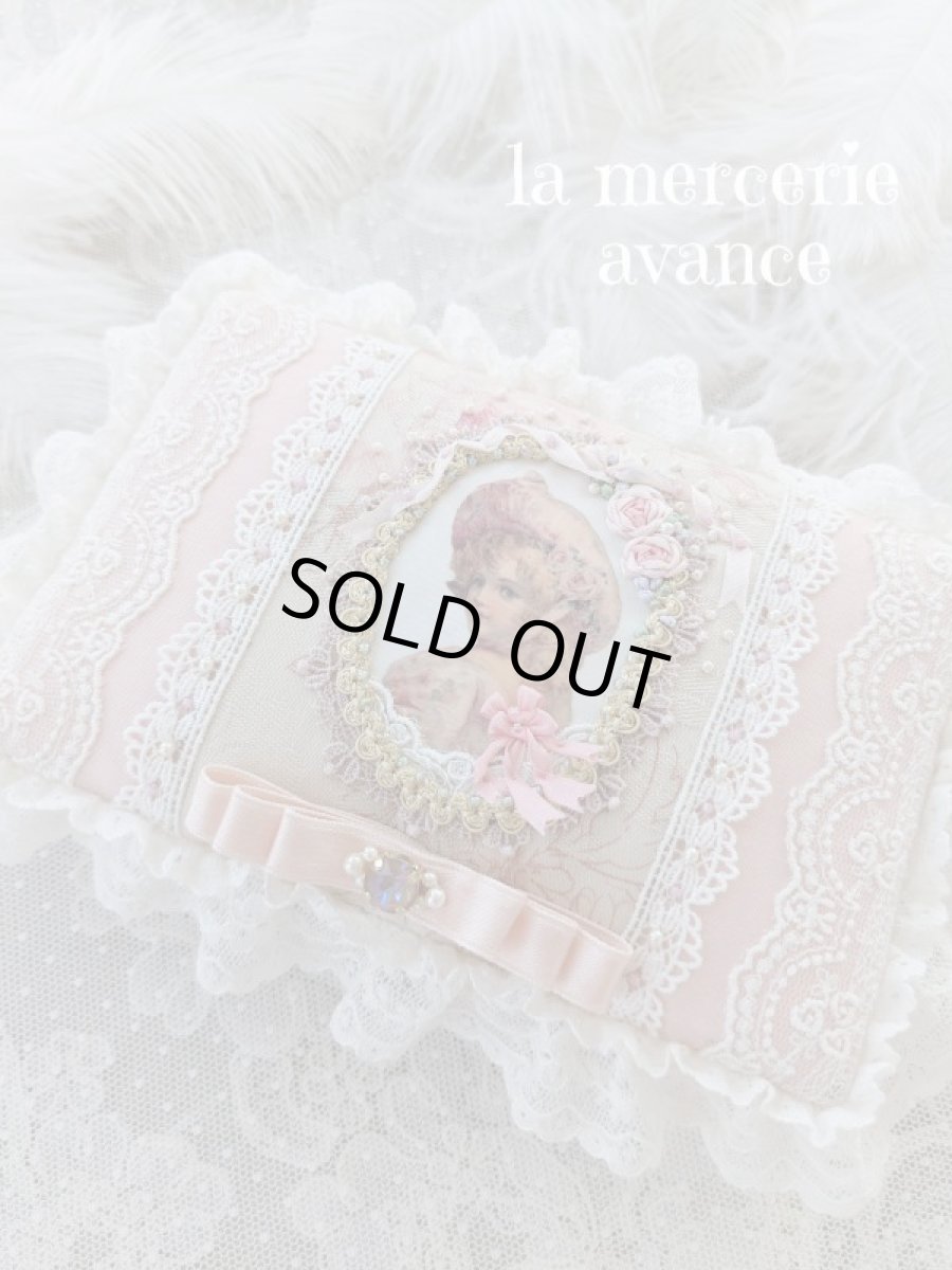 画像1: フランスレースたっぷりなのヴィクトリアン少女のBOX　　 (akiko)　完成品 (1)