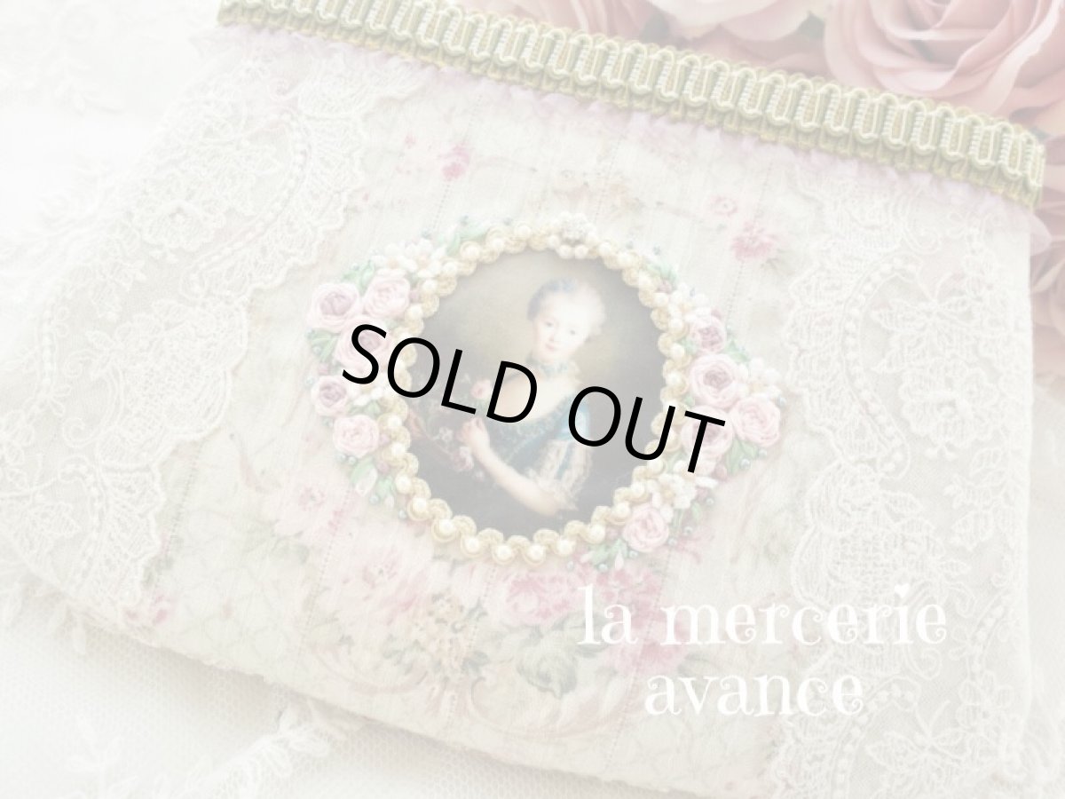 画像1: 【キットの完成品】ブルードレスの婦人のポーチ (1)