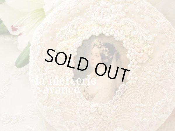 画像2: 【キットの完成品】ヴィクトリアンなまあるいポーチ (2)