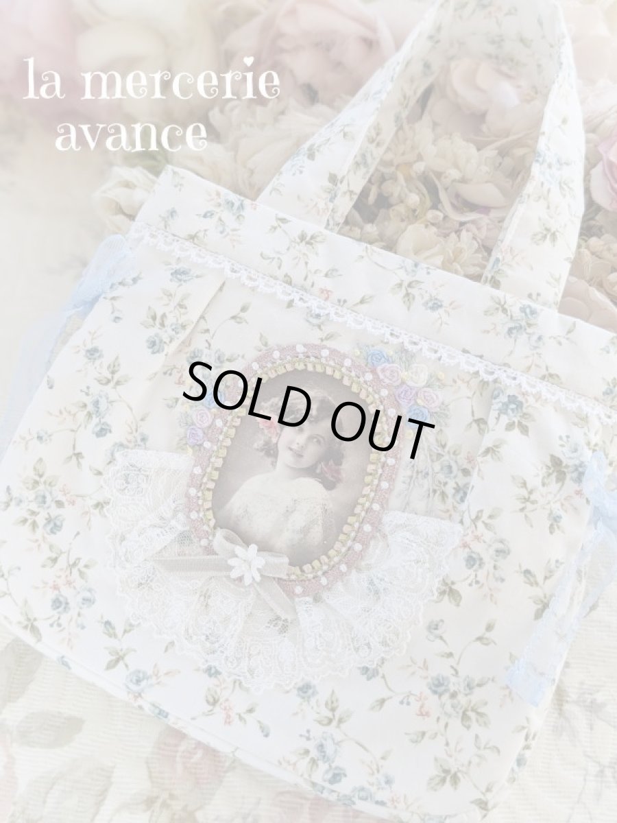 画像1: エレガントな薔薇柄のバッグ完成品（MISIHO)  (1)