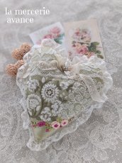 画像1: 【完成品】ハートのピンクッション・ドールクッション (akiko)　 (1)