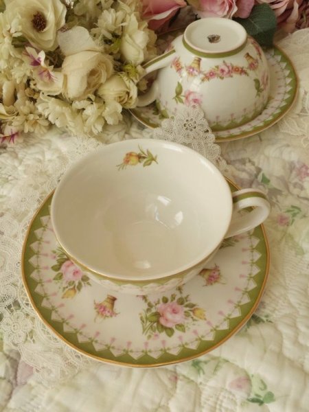 画像2: ガーランドが素敵なカップ＆ソーサー (2)