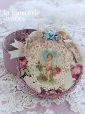 画像1: 【完成品】忘れな草と天使のヴィクトリアンコラージュBOX　　 (akiko) (1)