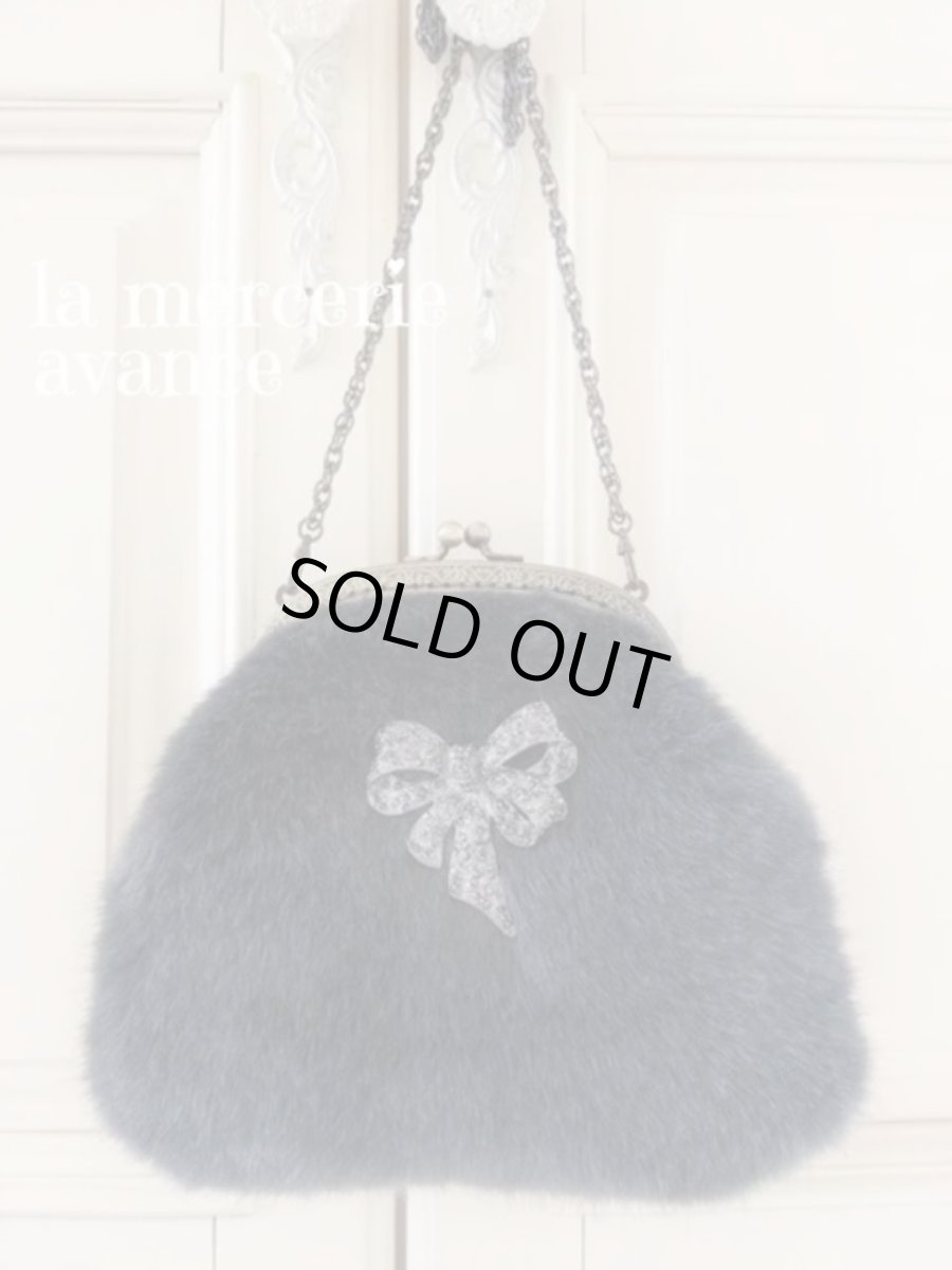 画像3: 【完成品】エコファーのリボンのブローチ付き口金バッグ　 (akiko) 　 (3)