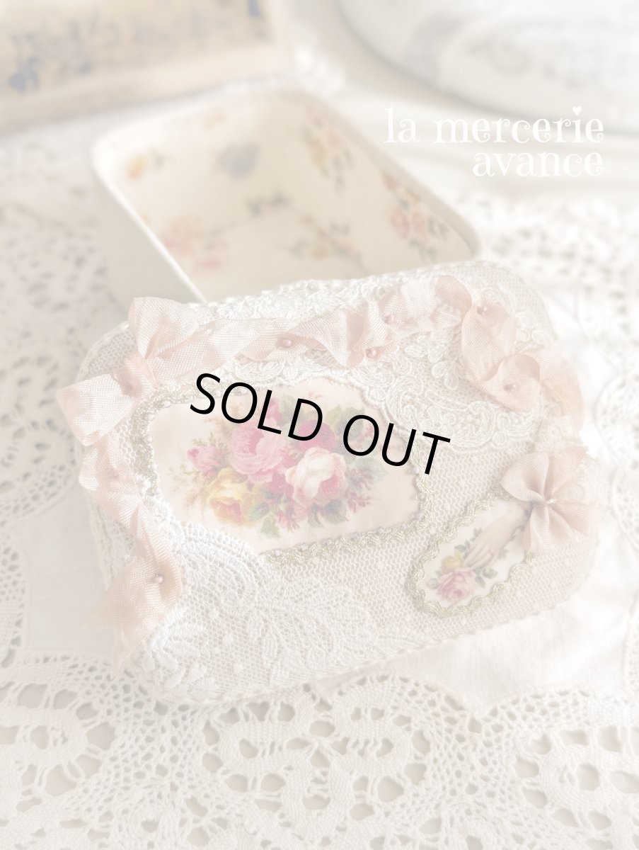 画像1: 【完成品】ヴィクトリアンハンドBOX(akiko)　送料無料 (1)