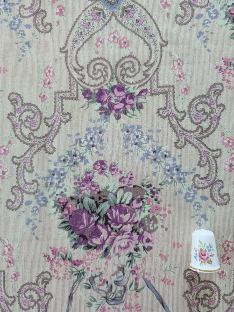 画像2: 中くらいな花柄 (2)