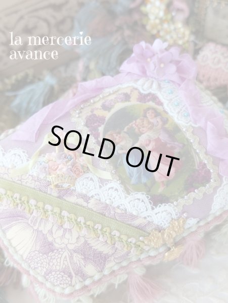 画像1: 【完成品】スミレのブラスチャームがキュートなボックス(akiko)　送料無料 (1)