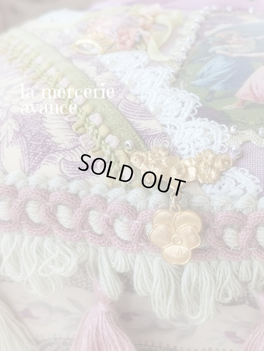 画像2: 【完成品】スミレのブラスチャームがキュートなボックス(akiko)　送料無料 (2)