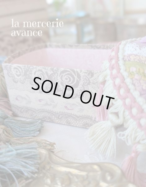 画像5: 【完成品】スミレのブラスチャームがキュートなボックス(akiko)　送料無料 (5)