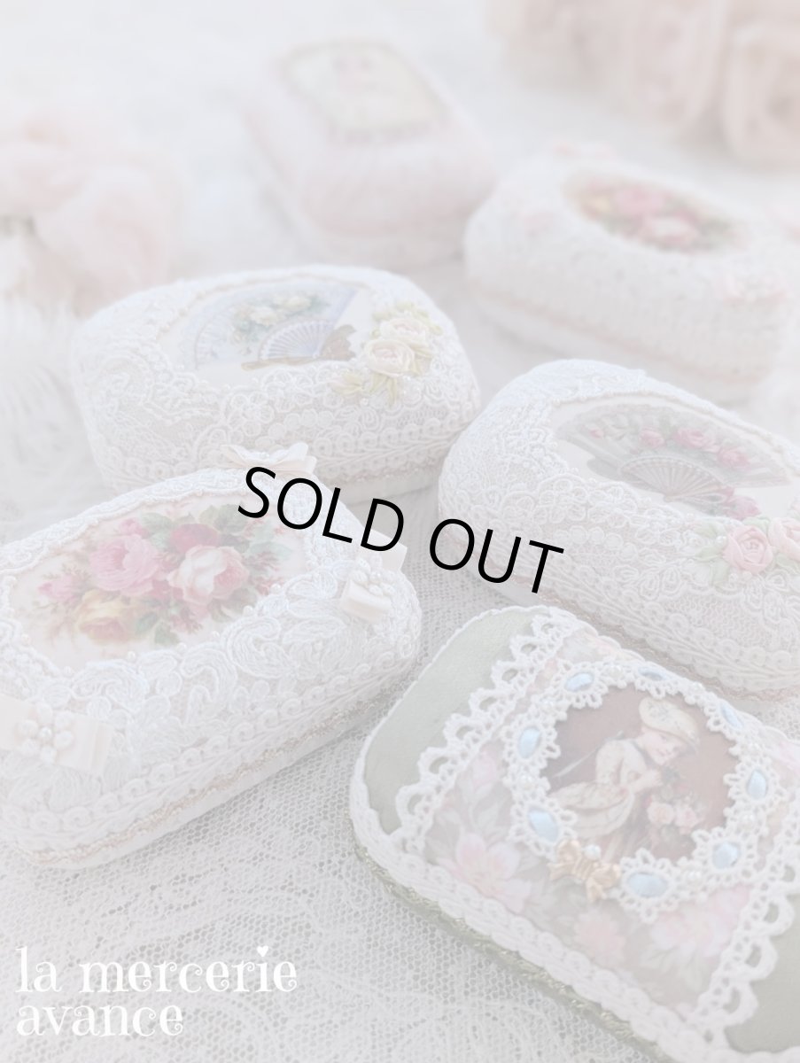 画像5: 手のひらに収まる小さなアクセサリーケースです〜アンティークローズ〜【完成品】 (5)