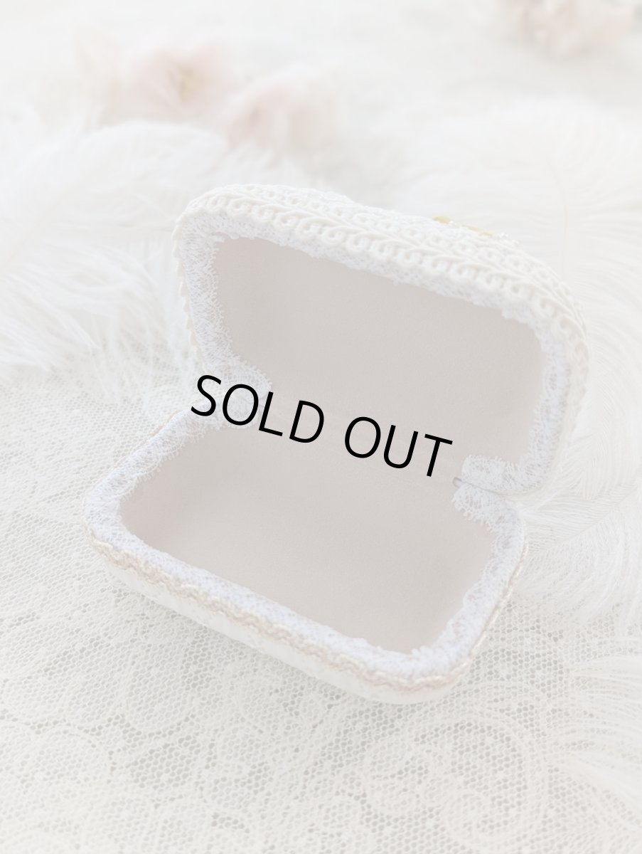 画像6: 手のひらに収まる小さなアクセサリーケースです〜アンティークローズ〜【完成品】 (6)