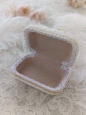 画像6: 手のひらに収まる小さなアクセサリーケースです〜アンティークローズ〜【完成品】 (6)
