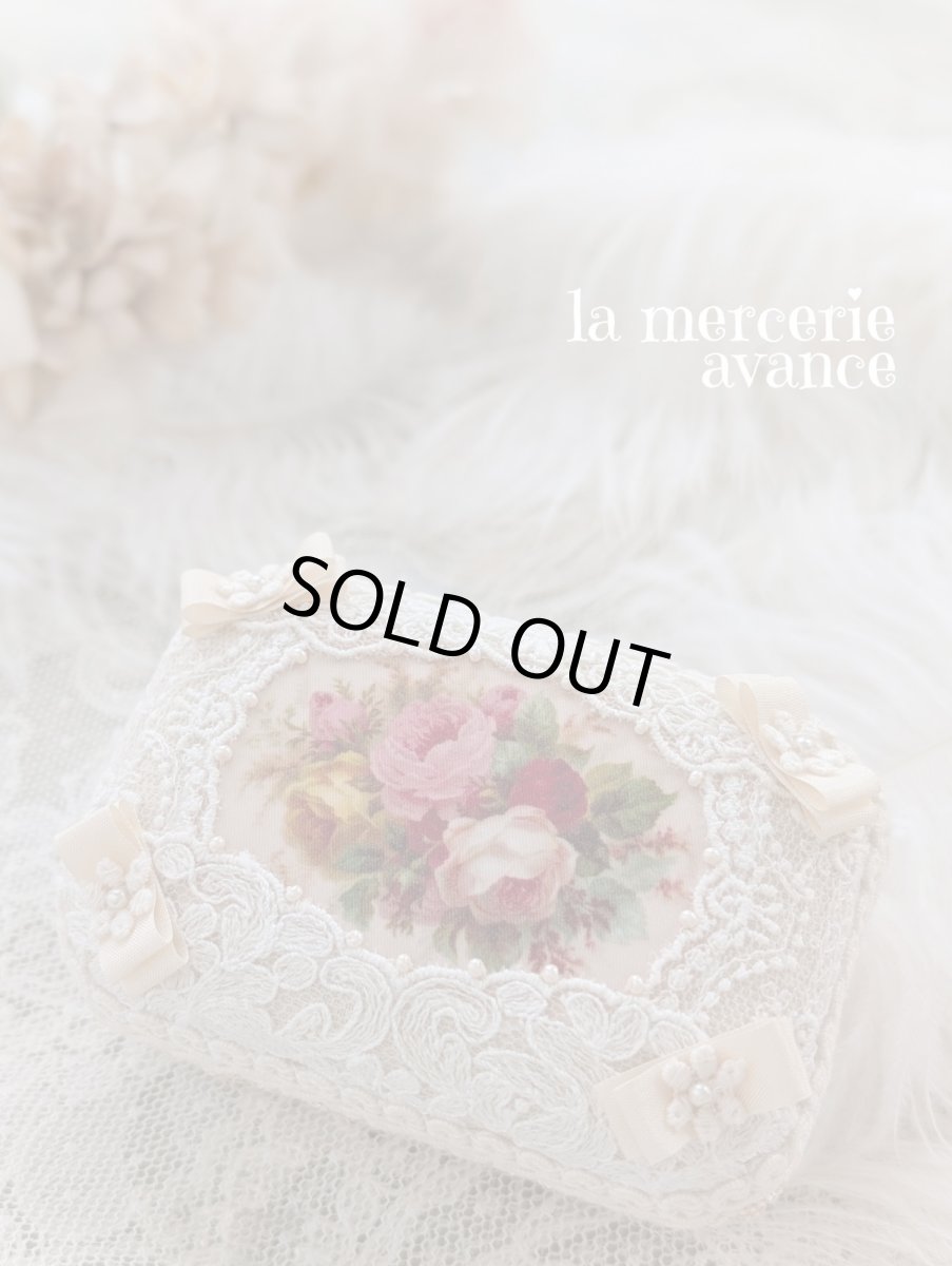 画像1: 手のひらに収まる小さなアクセサリーケースです〜アンティークローズ〜【完成品】 (1)