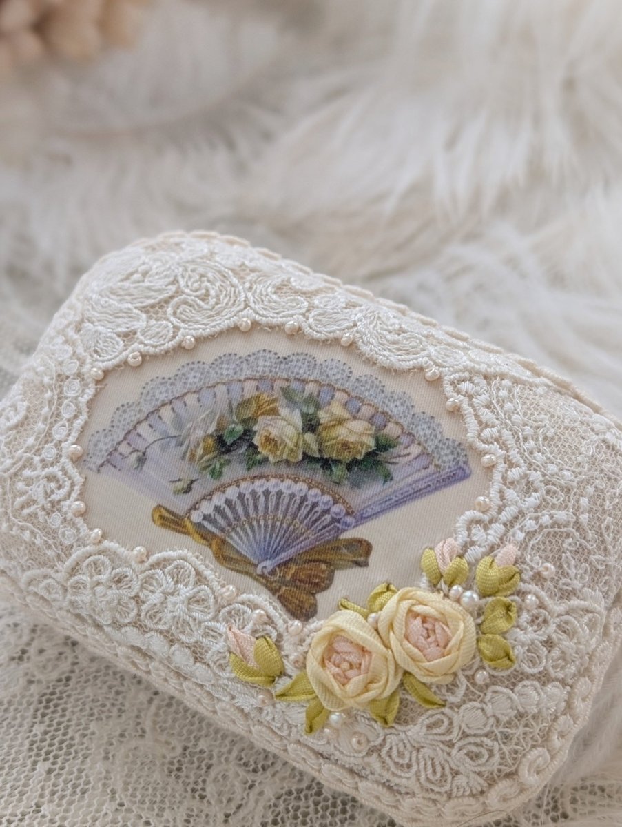 画像2: 手のひらに収まる小さなアクセサリーケースです〜扇子〜【完成品】 (2)