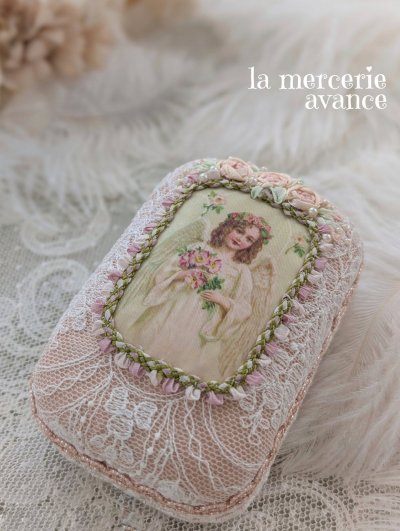 画像1: 手のひらに収まる小さなアクセサリーケースです〜天使〜【完成品】