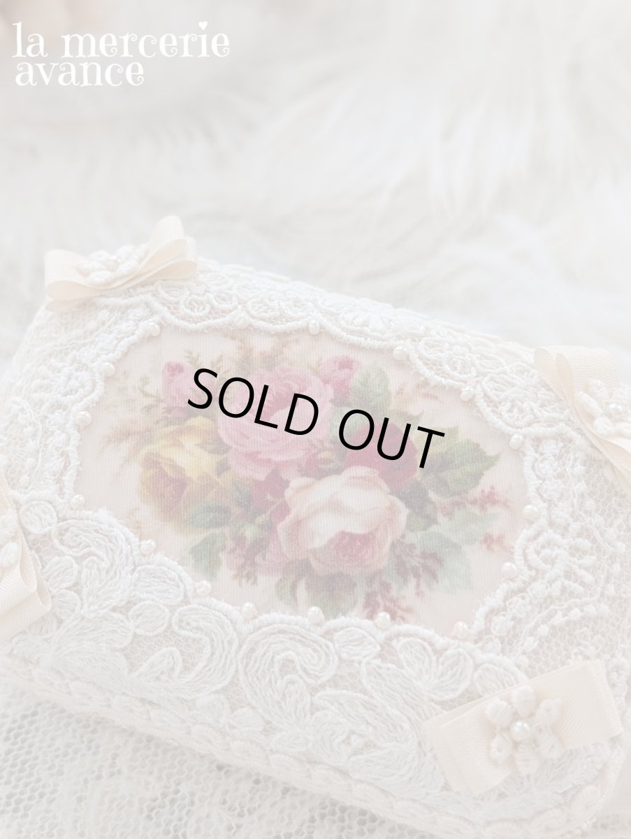 画像2: 手のひらに収まる小さなアクセサリーケースです〜アンティークローズ〜【完成品】 (2)