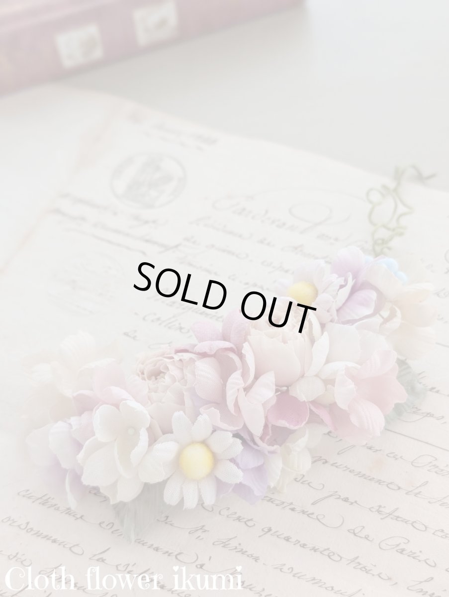 画像1: クレッセントリースの布花 (1)