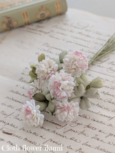 画像2: シロツメクサの布花